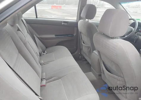 2005 Toyota Camry Le z USA, uszkodzony, nr VIN 4T1BE30K55U077777